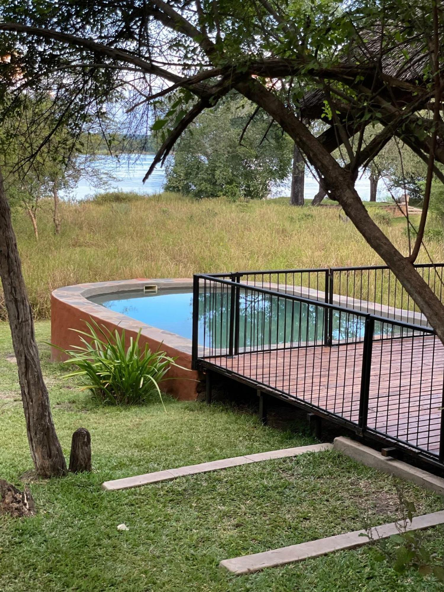 Chundukwa River Lodge - Self Catering House Livingstone Exterior photo